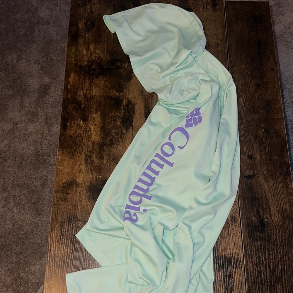 Columbia dri-fit shirt